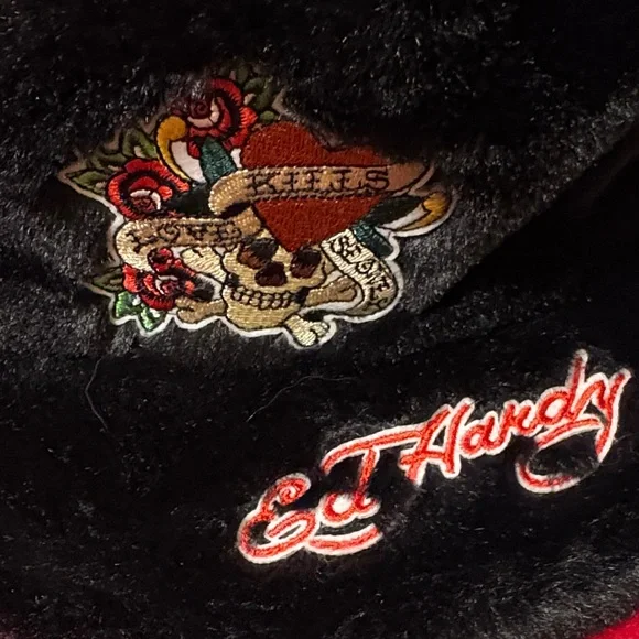 Ed Hardy Black Faux Fur Hat with Embroidery Art NWT - Picture 3 of 10